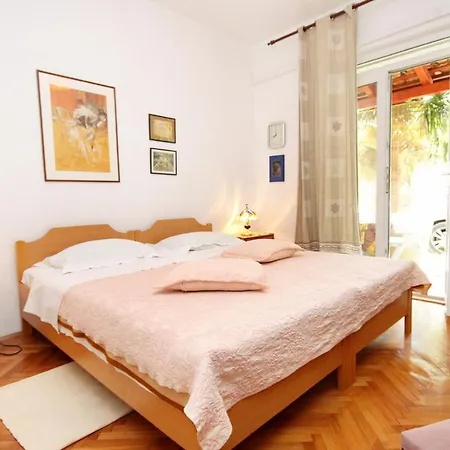 Guest house And With A Swimming Pool Slano, Dubrovnik - 2179 Slano